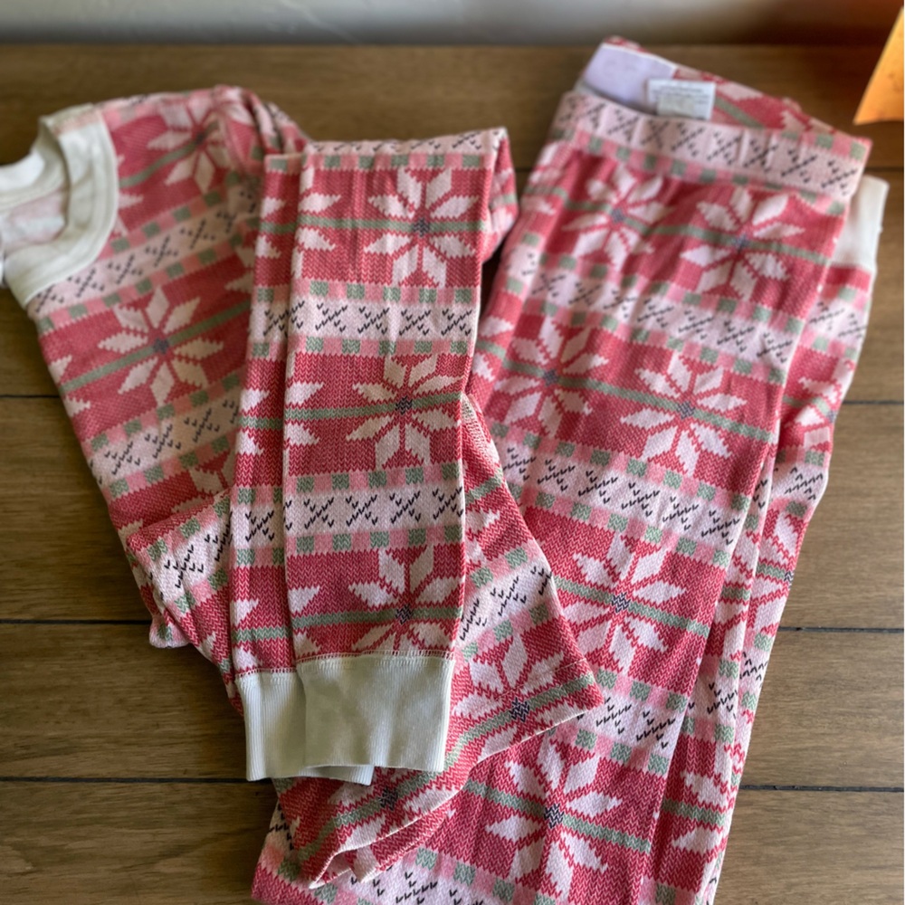 Pajama Set Holiday Snowflake Pattern